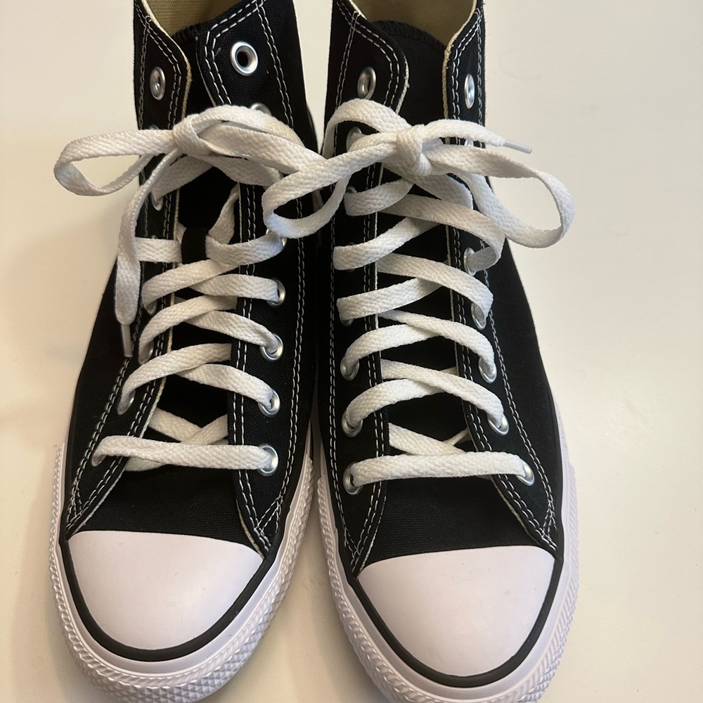 Men’s Converse (sz 8.5) - Picture 4 of 4